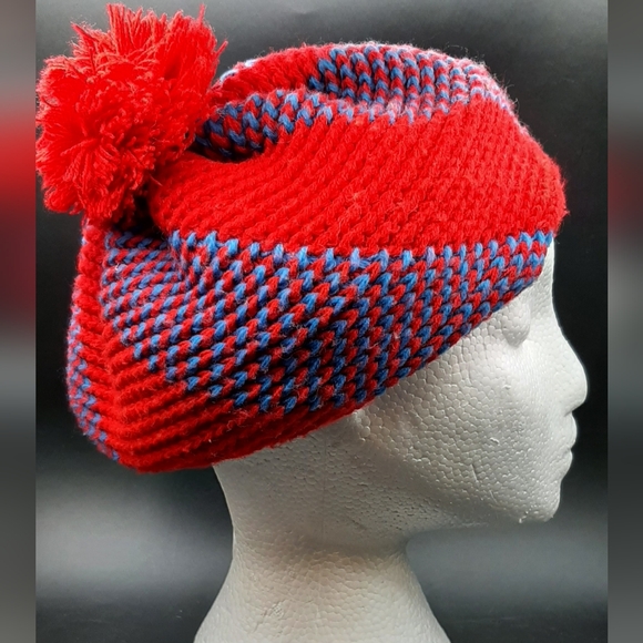 Vintage Handcrafted Knit Beret Tam Hat Unisex One Size Red & Blue Pom Pom Taiwan - Picture 2 of 8